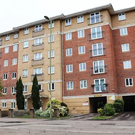 Chapter House Farnborough  Exterior photo